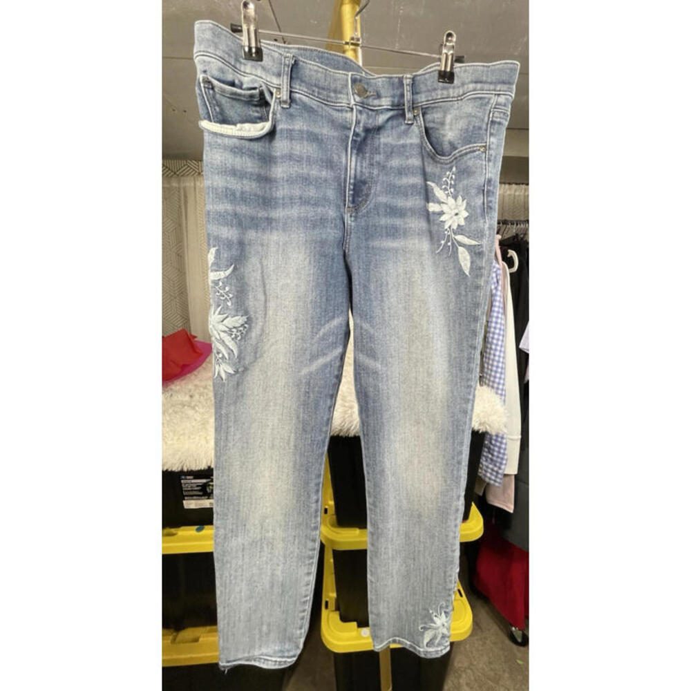 Ann Taylor LOFT Made & Loved Modern Skinny Jeans Sz 31/12 White Embroidered
